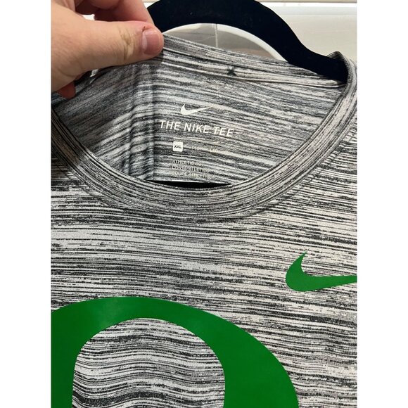 Nike Elite Oregon Ducks Short Sleeve Shirt - Size XXL - Picture 2 of 3